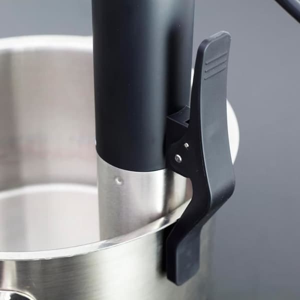CASO SV 1200 Smart Sous Vide Cooker, snabb uppvärmning tack vare en effekt på 1200 W