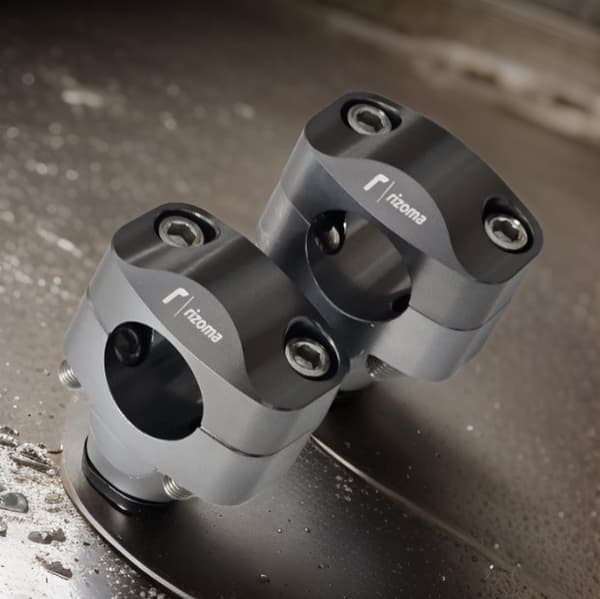 ADAPTERREDUKTION 22/28 mm Styr 28,5 SUZUKI SV 650 1000 GS DL