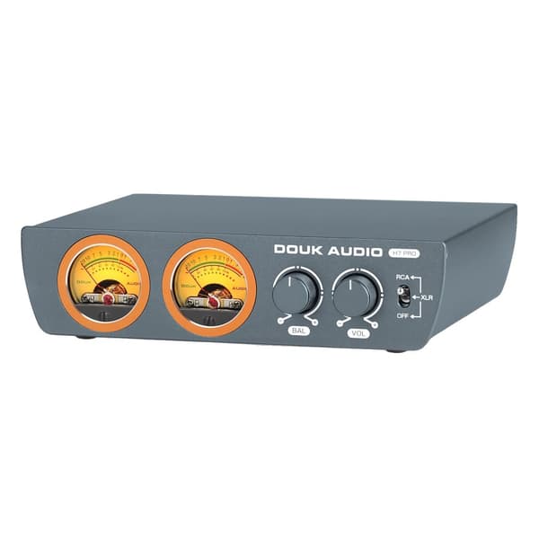 Digital förstärkare, 300W uteffekt, dubbla RCA- och XLR-ingångar