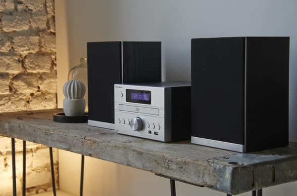 Thomson MIC122DABBT -. Micro Tower med Bluetooth og DAB+ og FM-radio
