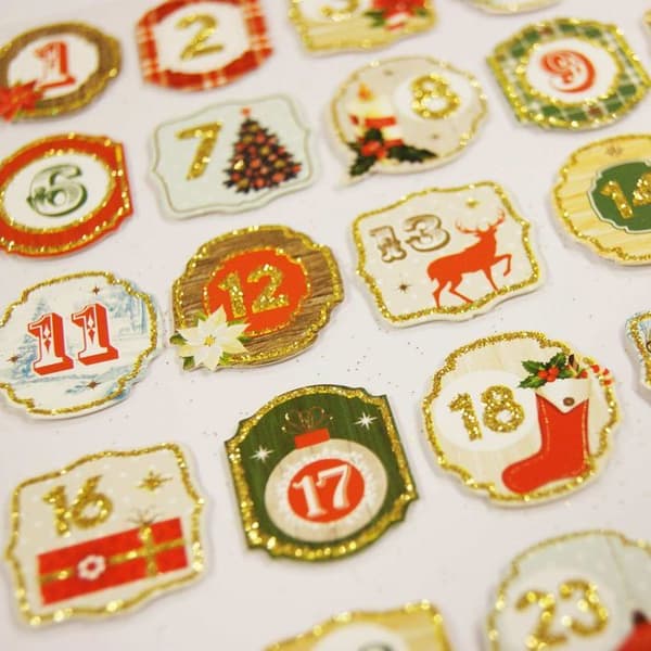 25 adventskalenderklistermärken - guldglitter