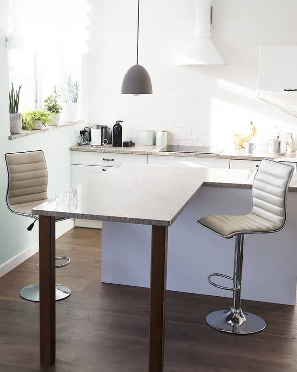 Set med 2 Barstolar Beige Tyg Silver Justerbar Höjd Snurrstol