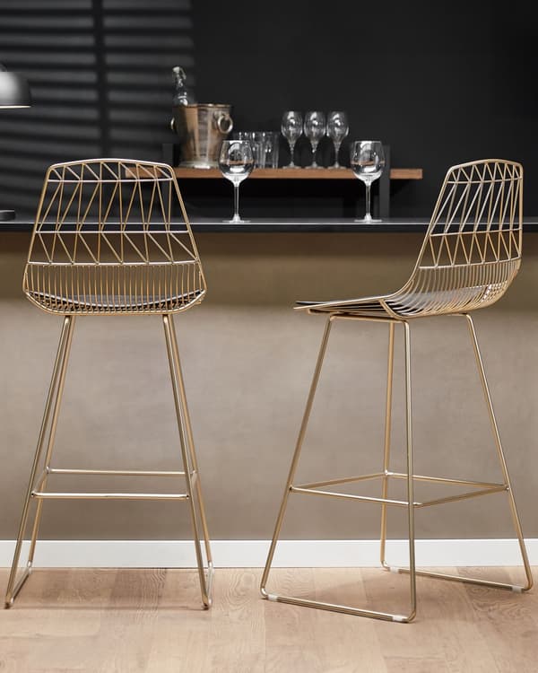 Set med 2 barstolar Guld Stålstomme Konstläder Höjd ribbrygg Modern design