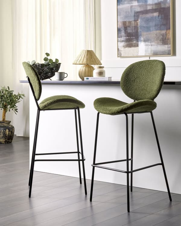 Set med 2 matstolar Mörkgrön Armlösa benkåpor Konstläder PU Svarta järnben Modern Retro Design Matrum Sittplatser