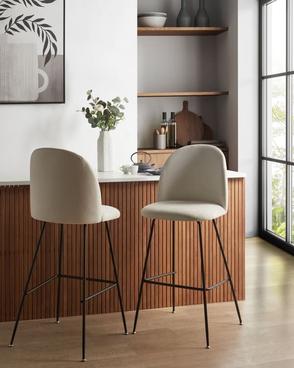 Set av 2 Barstolar Off-White Sammetsklädsel Svart Stålram Höjd Sits Matsal Möbler Glam Design
