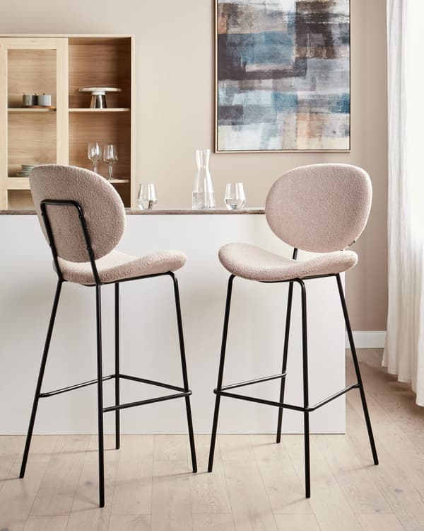 2 st Barstolar Ljusbeige Armstödslösa Benskydd Boucle Svarta Järnben Modern Retro Design Sittmöbler för Matsal