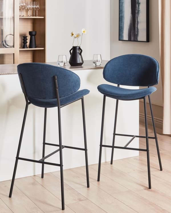 Uppsättning med 2 Barstolar Krämfärgad Tygklädsel Marinblå Metallben Utan Armstöd Böjt Ryggstöd Modern och Samtida Design Matsal Kök