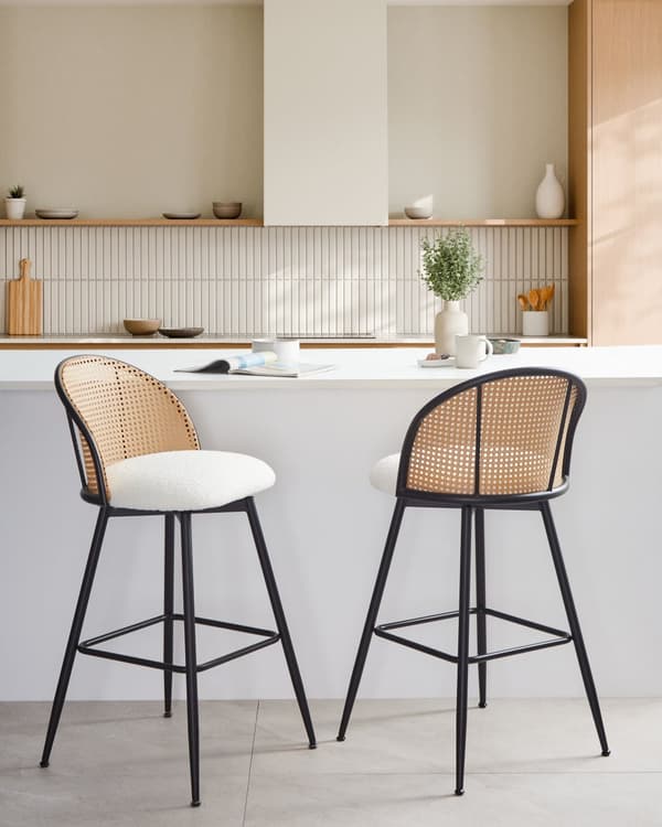 Sett med 2 Barstoler Off White Svingbart Boucle-sete Metall Svart Ramme Wienerflette Ryggstøtte Retro Seating