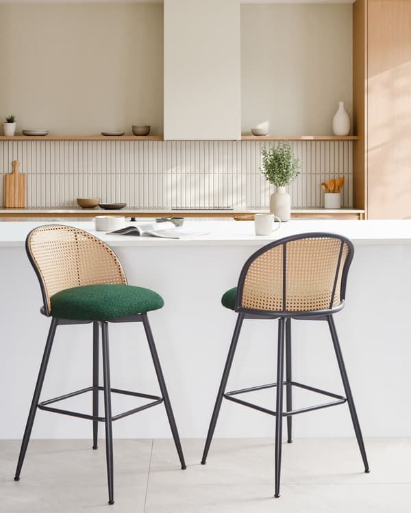 Sett med 2 Barstoler Grøne Svingbare Seter i Boucle Metall Svart Ramme Wienerflette Ryggstøtte Retro Seating
