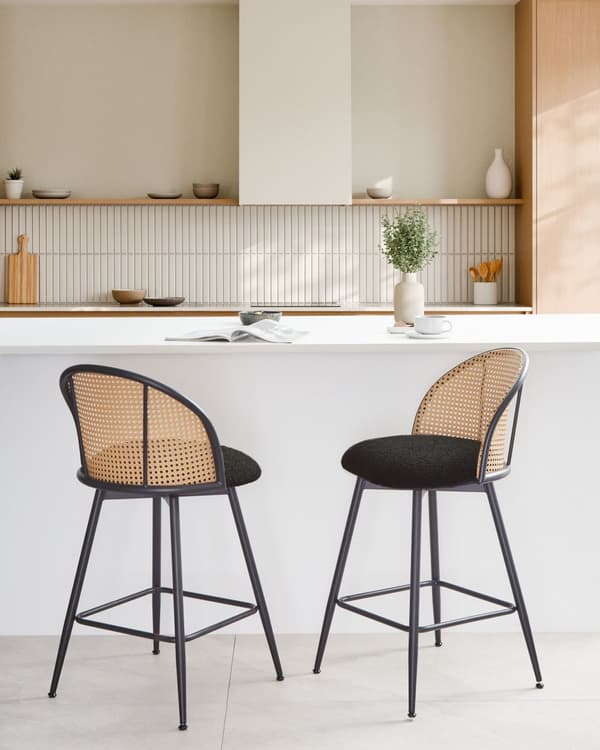 Sett med 2 Barstoler Svarte Svingbare Seter i Boucle Metall Svart Ramme Wienerflette Ryggstøtte Retro Seating