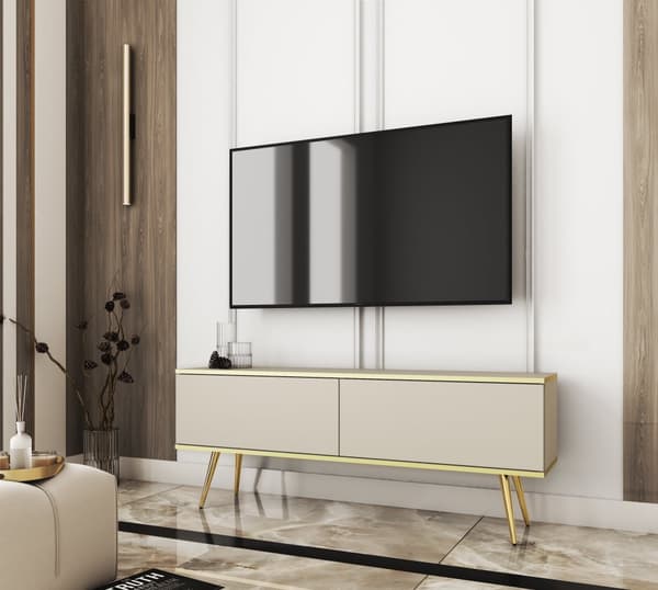 Tv-kaappi beigen värinen kultaiset jaloilla, S: L: 135 cm, K: 30 cm, S: 32 cm. Olohuoneen kalusteet, tv-taso, tv-pöytä