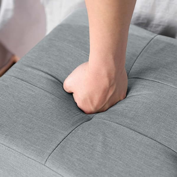 SEAT BOX - POUF - FODSTOOL - Med opbevaringsplads - Træpootter - 76 x 38 x 40 cm - Lysegrå