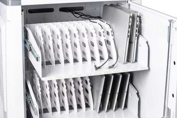 Smartcharge IT -kannettavien vaunu 32 kannettavalle tietokoneelle tai tabletille
