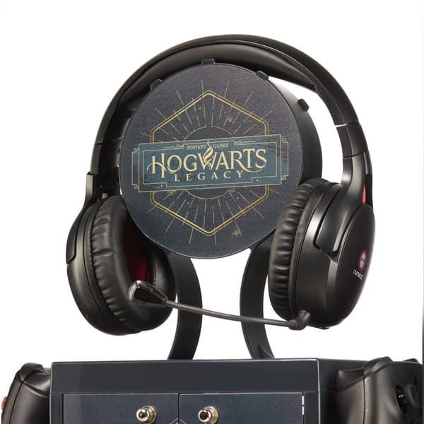 Numskull - Hogwarts Legacy-inspirerat spelskåp för 4 handkontroller - 10 Playstation- eller Xbox-spel - 1 headset