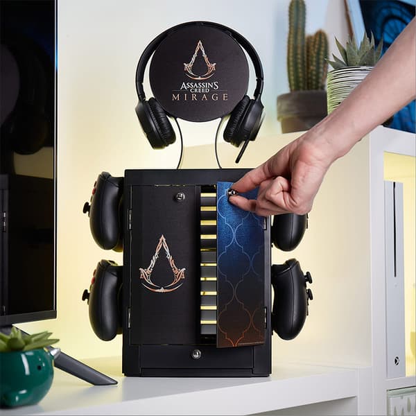 Numskull - Assassin's Creed-inspirerat spelskåp för 4 handkontroller - 10 Spel - 1 Headset
