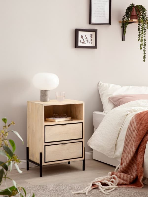 Rootz Modern Sengebord - Natbord - Endebord - Metal og træ - 43 cm x 60 cm x 30 cm - Håndlavet - Unikt design - Skuffe og rum - Lysebrun og sort - 5 k
