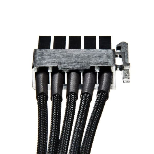 var tyst SATA-strömkabel CS-3440 - Svart - Längd 42 cm - 4xSATA-kontakter