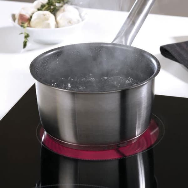 BEKO HIC64502T Keramisk kogeplade - 4 sektioner - 6700W - L58 x D51 cm - Glasbelægning - Sort