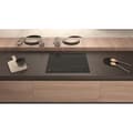 Miniatyrbild 2 av 4: HOTPOINT HB2760BNE - Induktionshäll - 3 zoner - 7200W totalt - L 59 cm x D 51 cm - Svart