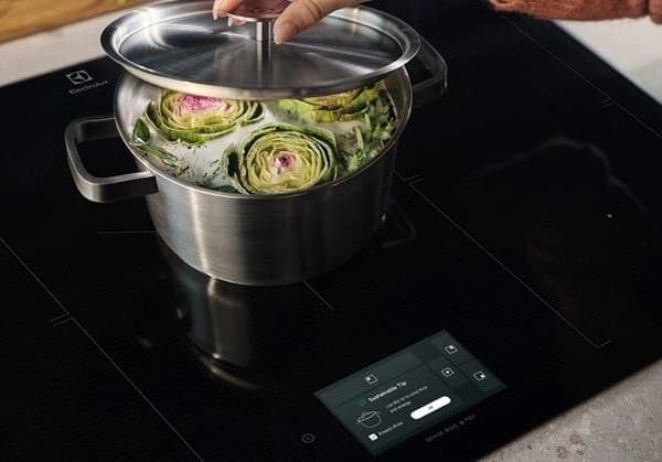 Electrolux EIS77453 Inbyggd induktionshäll 4 zoner Svart