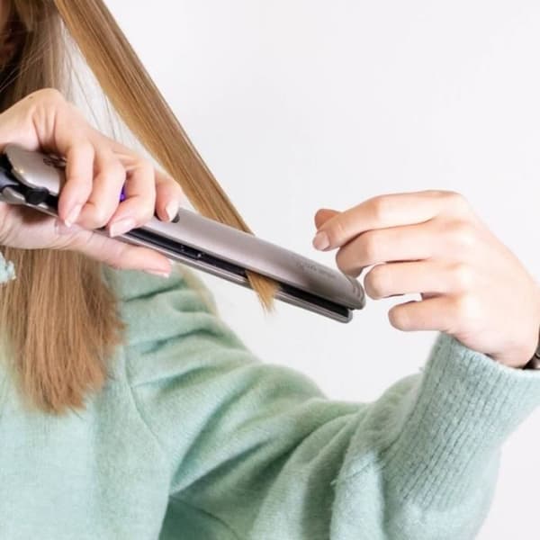 Ufesa PP5500 Velvet Pro – Plattång, Grå, Täckt med Professionella Nano-keramer, för Professionell Rätning, Dubbel