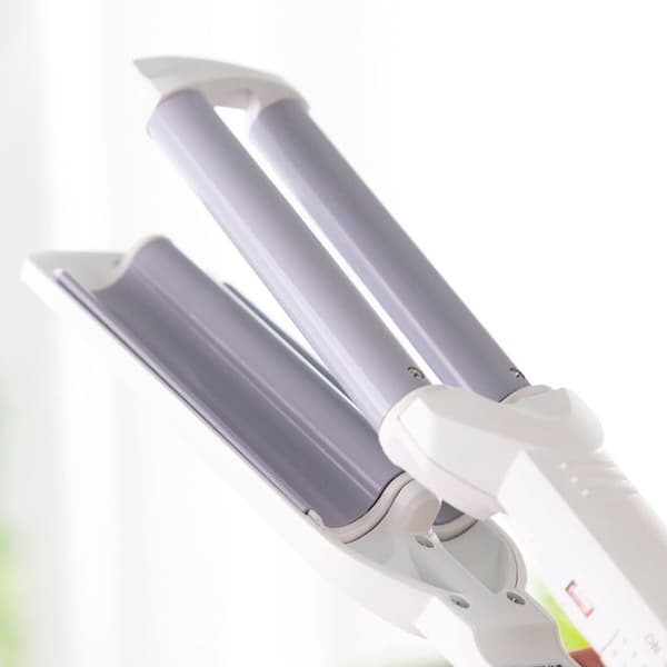Plattång - InnovaGoods - Keramisk modell - 55 W - Temperatur 200°C - 360° roterande kabel