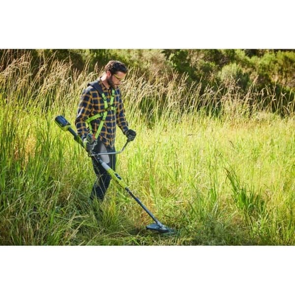 RYOBI - 36V MAXPOWER röjsax - tråd Ø 1 x 1,65 mm - 3-tands Tri-Arc+™ blad 26 cm - utan batteri eller laddare - RBC36B26B