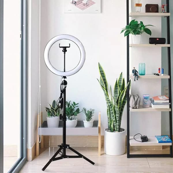 LED ringlampe med stativ for foto og selfies - 210 cm