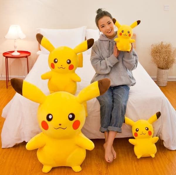 Pokémon Pikachu Gosedjur Plush Plysch Mjukisdjur 35cm multifärg