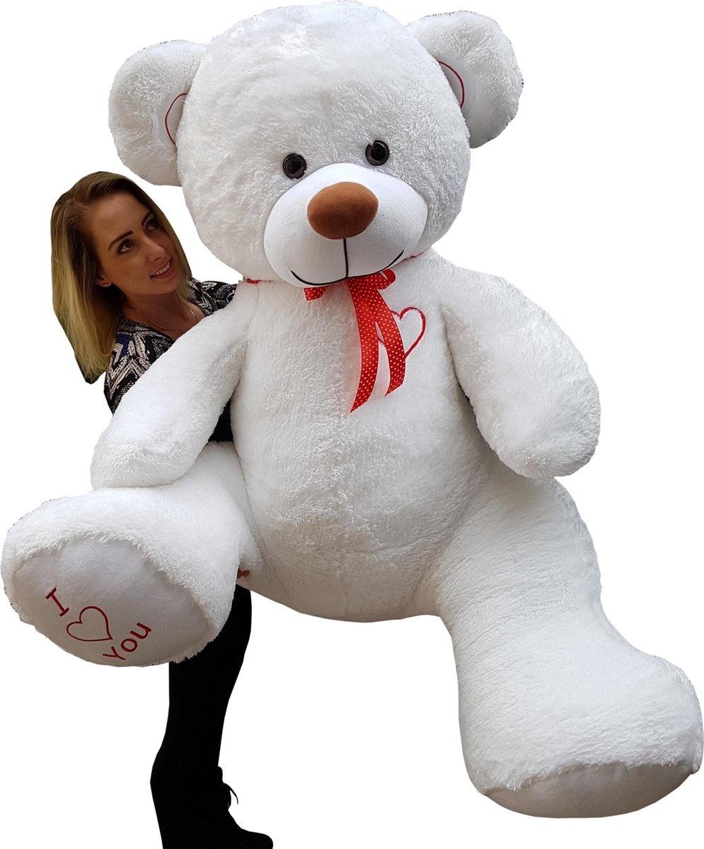 Stor vit nallebjörn med I Love You text broderad 160cm