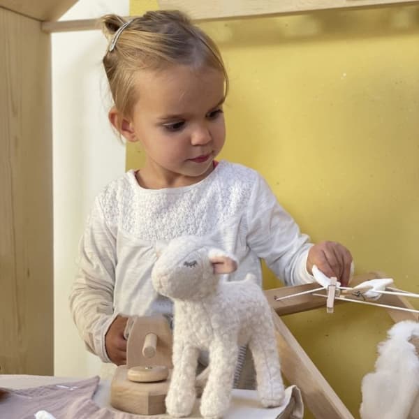 Plush - Egmont Toys - Mary lammet - 16 cm - Beige - För bebisar från 12 månader