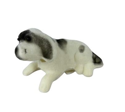 En hund med ett nickande huvud