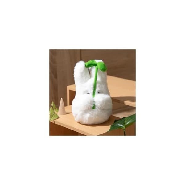 Semic - Min granne Totoro - Nakayoshi Kramdjur Liten Totoro med blad 19 cm