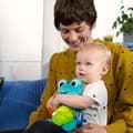 Pikkukuva 4 / 6: BABY EINSTEIN Ocean Explorers Neptune's Sensory Sidekick -pehmolelu, vastasyntyneestä asti