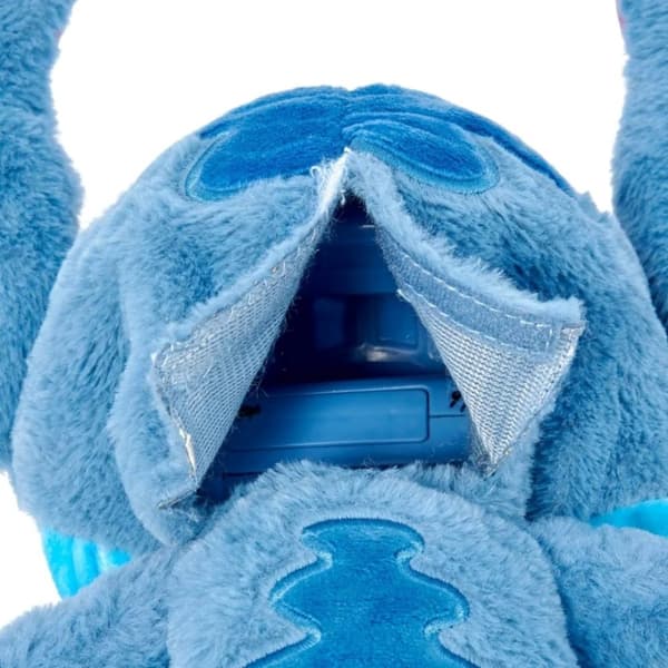 Interaktiivinen maskotti Wow! Stuff Disney Real FX Chatty Stitch -nukke (DIS-1025-01)