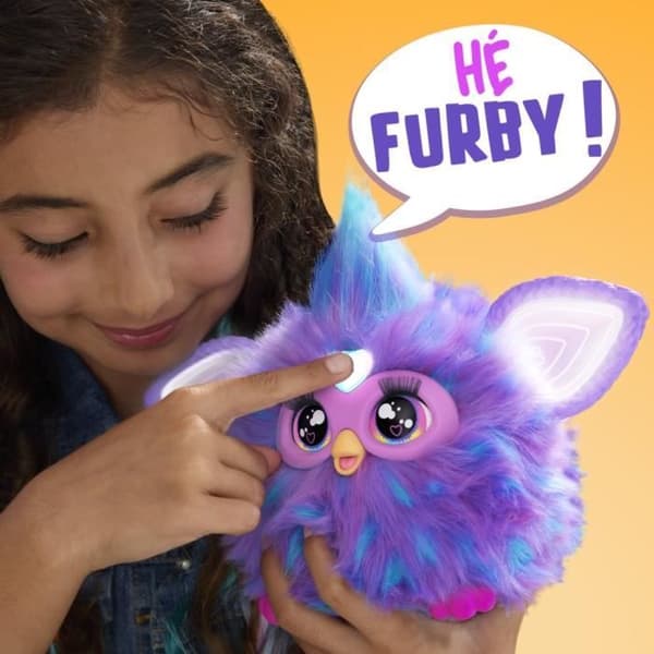 Purple Furby, 15 tillbehör, interaktiv plyschleksak för flickor och pojkar, röstaktiverad Animatronic, 6 år och uppåt
