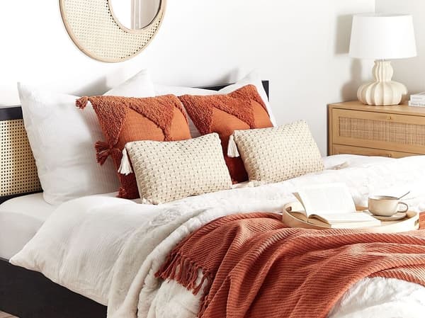 Set med 2 kuddar Polyester ljusbeige HAKONE Lumarko!