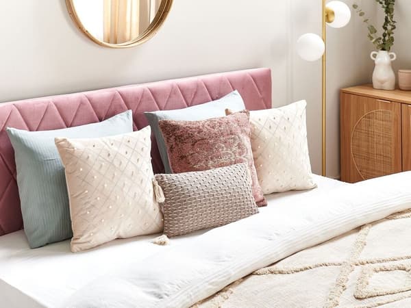 Sæt med 2 pyntepuder YARROW fløjl 45 x 45 cm beige geometrisk mønster Lumarko!
