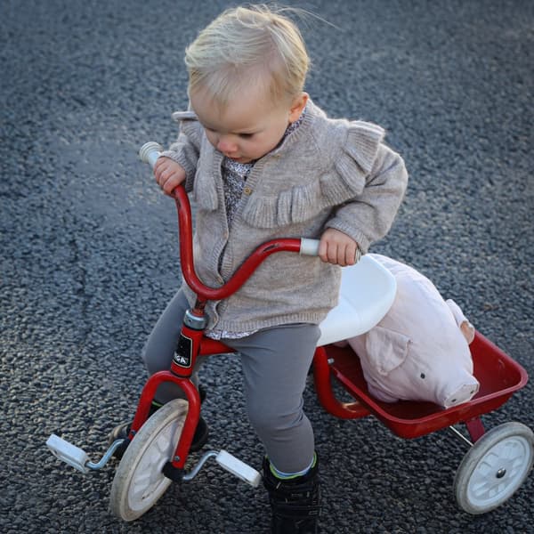Lotta på Bråkmarakgatan Bamsen Gosedjur Rätt Start