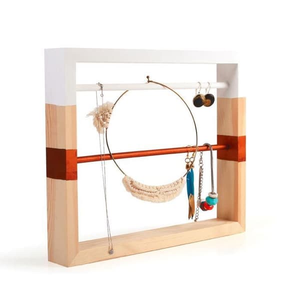 Trästöd för smycken att dekorera - 30 x 25 cm
