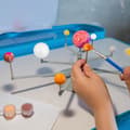 Miniatyrbild 3 av 6: Relaxdays Boules i polystyren, set om 72, små &amp; stora bollar, för att pyssla &amp; måla, ∅: 2, 5 &amp; 7 cm, vit