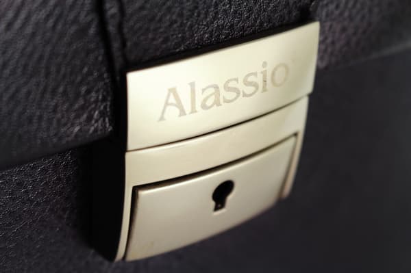 Juscha JU-45057 Pilot resväska Alassio Verona Äkta Läder Svart