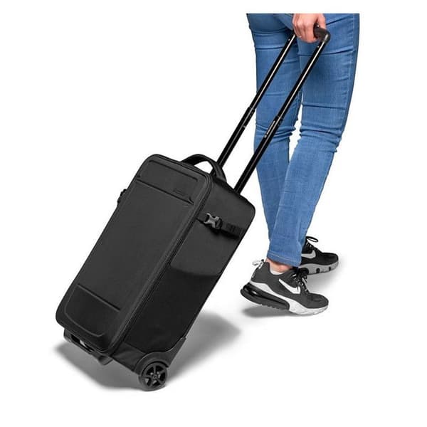 Rullväska - MANFROTTO - Advanced Rolling Bag III - Svart - Regnskydd - 15" datorfack