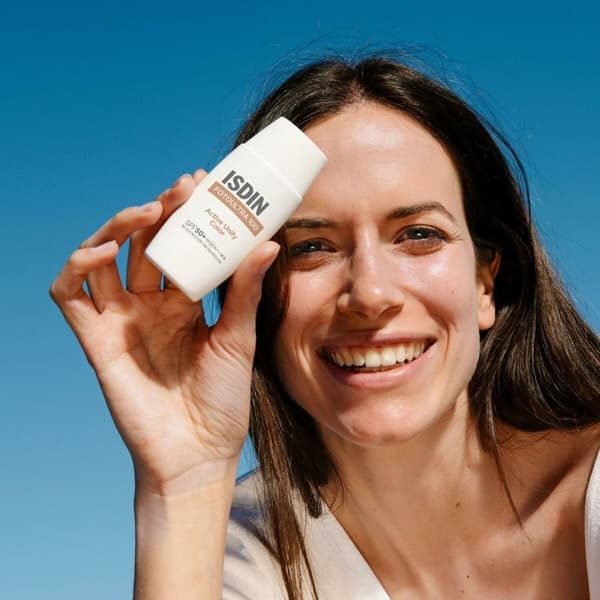 Solbeskyttelse med farge Isdin FOTO ULTRA 100 Spf 50+ 50 ml