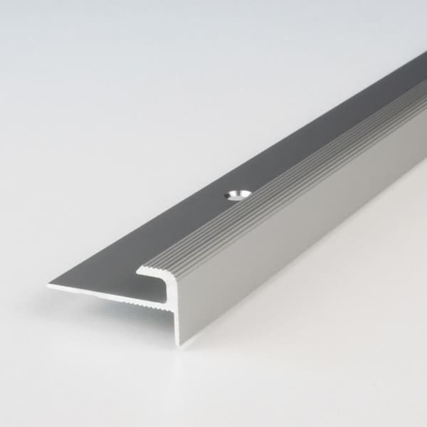 Anodiserad alu stoppprofil Silver l 28 mm H 5 mm Genomborrad Ytprofil L 2700 mm