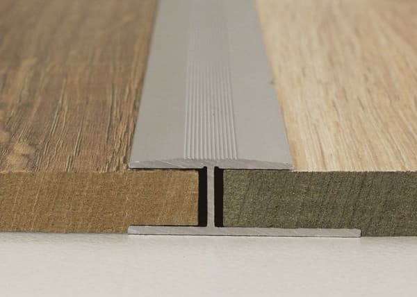 Profil av övergångsprofil i laminerad övergångsprofil kant 8,3 mm l 27 mm anodiserad aluminium borrad-silver-1000