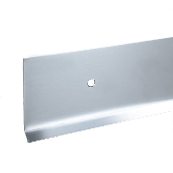 Plinthe socle TYPE 50 i rostfritt stål H 50 mm l 15 mm Materialtjocklek 1,0 mm Typ av fäste utan hål 135 grader