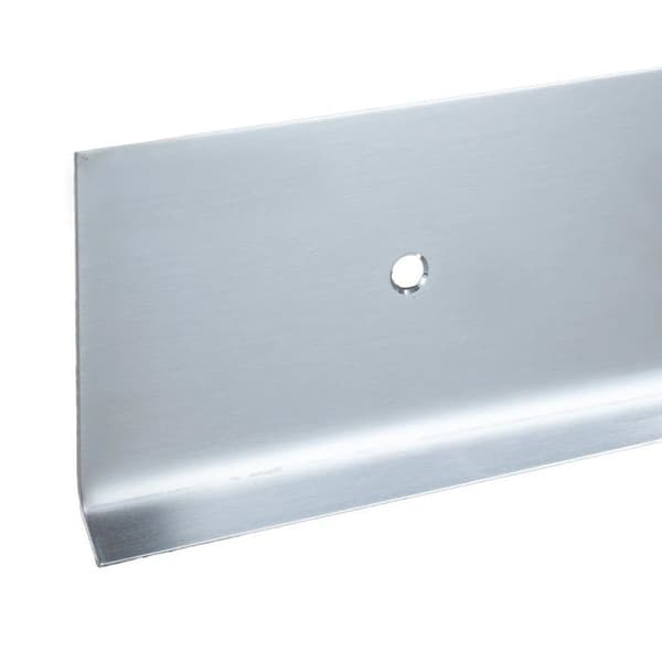 Plinthe socle TYPE 50 i rostfritt stål H 50 mm l 15 mm Materialtjocklek 1,0 mm Typ av fäste utan hål 135 grader