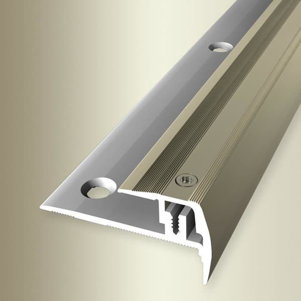 PROVISTON Profil för trappnos Profil av metall l 23 mm Kompensation av H 7 - 16 mm L 2700 mm Profil av aluminium Sand