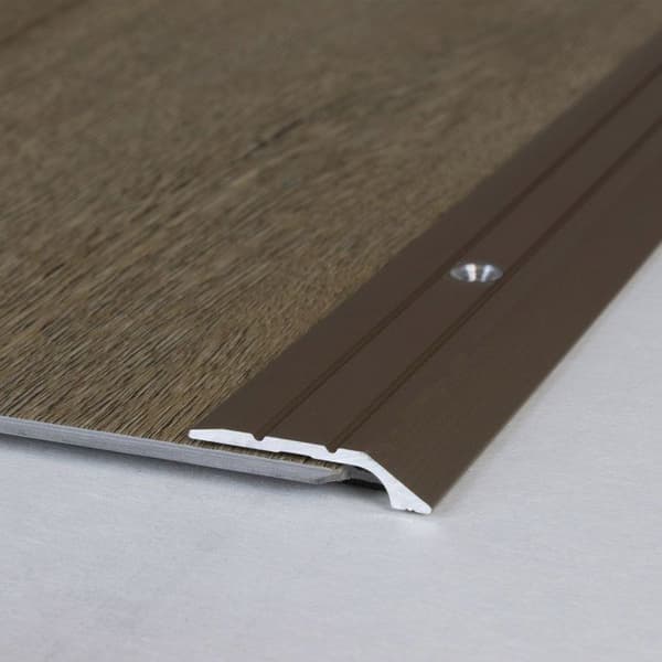 Avslutningsprofil tjocklek 4,5 mm anodiserad aluminium att skruva fast